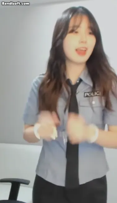 버튜버 유니 실제 얼굴 빨간약 gif 움짤