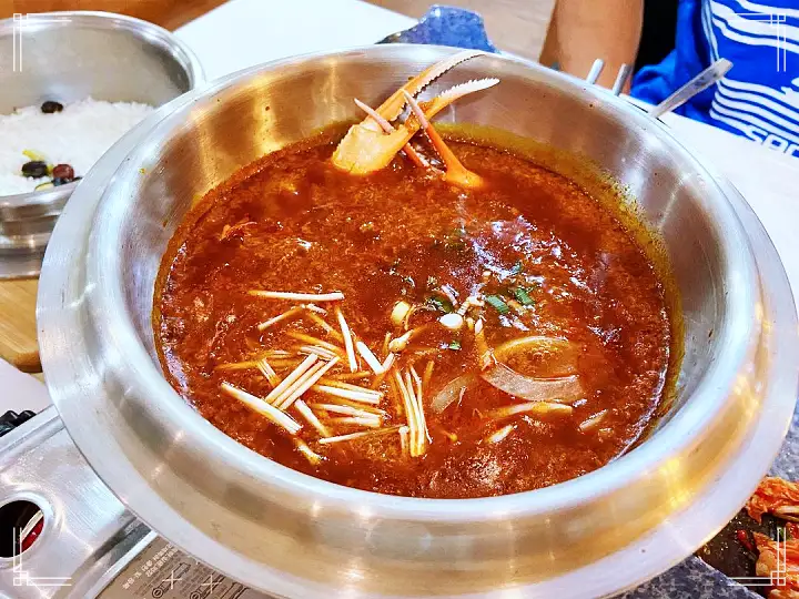 식객 허영만 백반기행 붉은대게 요리 문희경 편 대게 게짜박이 두부게살찜 울진 맛집 소개