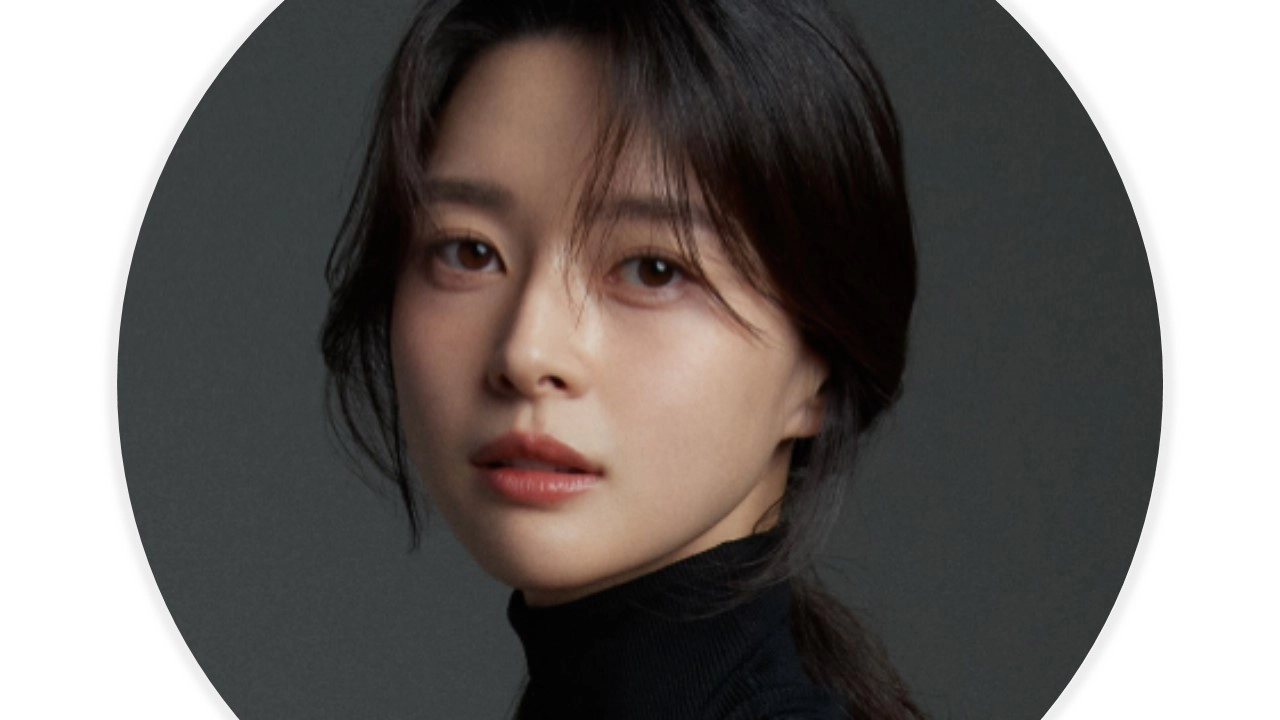 야한 사진관-권나라(출처- 고스트 스튜디오)