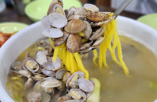 황도바지락칼국수