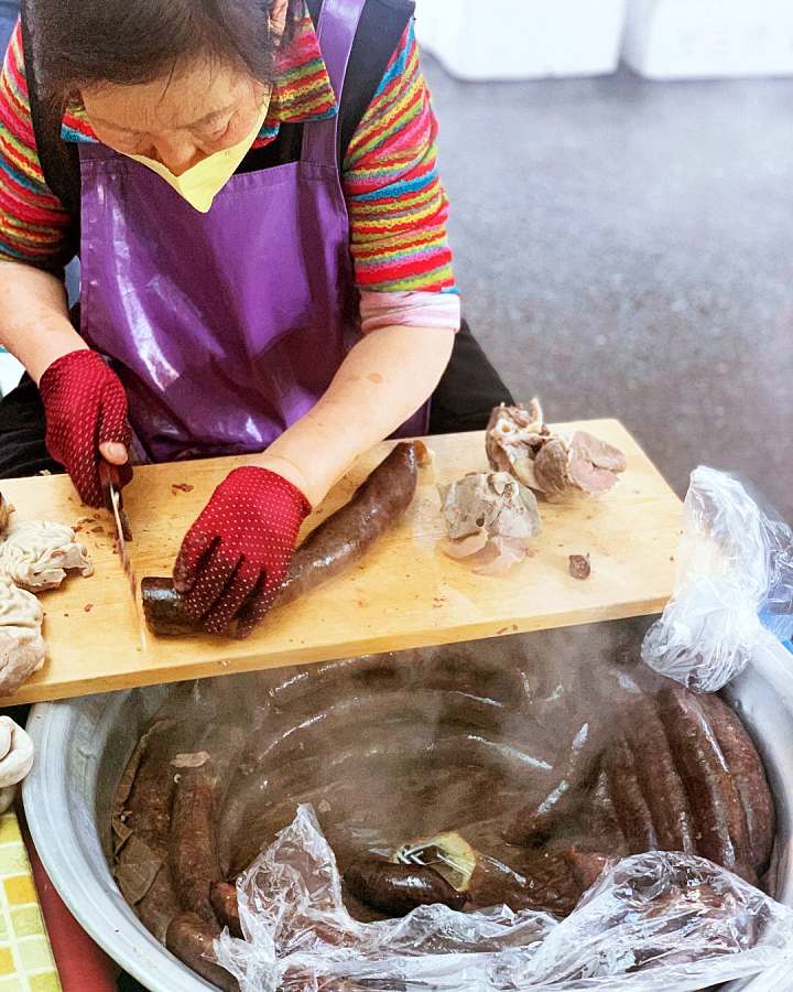 생방송오늘저녁 3시50분 순대 두툼하고 부드러운 할머니 표 순대 종로 광장시장 맛집 추천