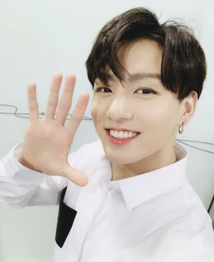 이유비-정국-BTS-사진-3