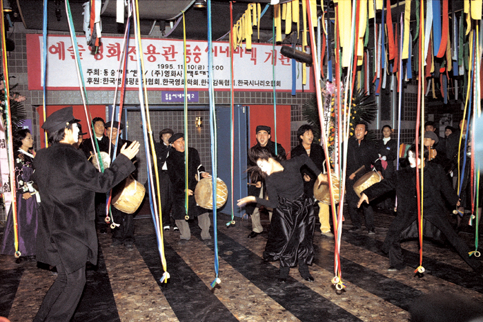 감독의 세계관이 또렷하게 드러나는 한국 영화가 특별한 이유