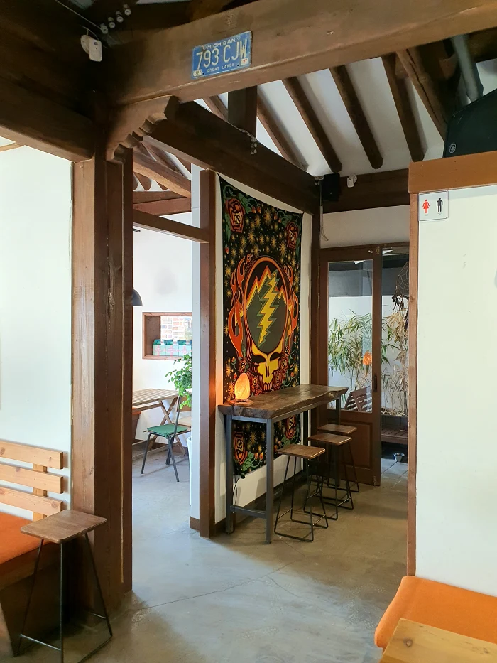 노매딕 비어가든 내부 5