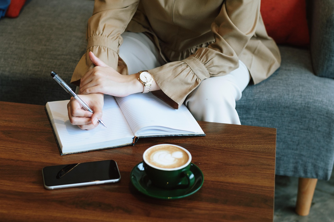 a woman's hand to write something
