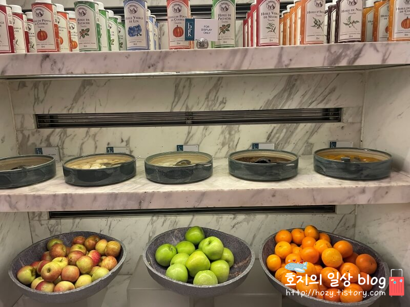 JW메리어트 싱가포르 조식 과일코너