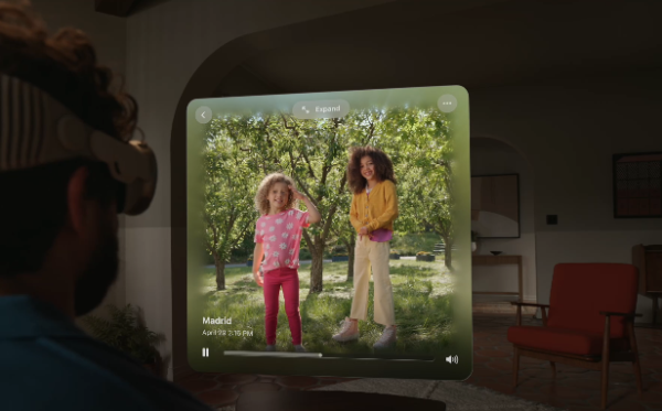 애플 비전프로 MR헤드셋 사진 이미지입니다.