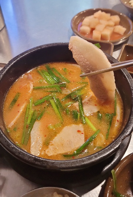 부산 광안리 혼밥 수변최고돼지국밥