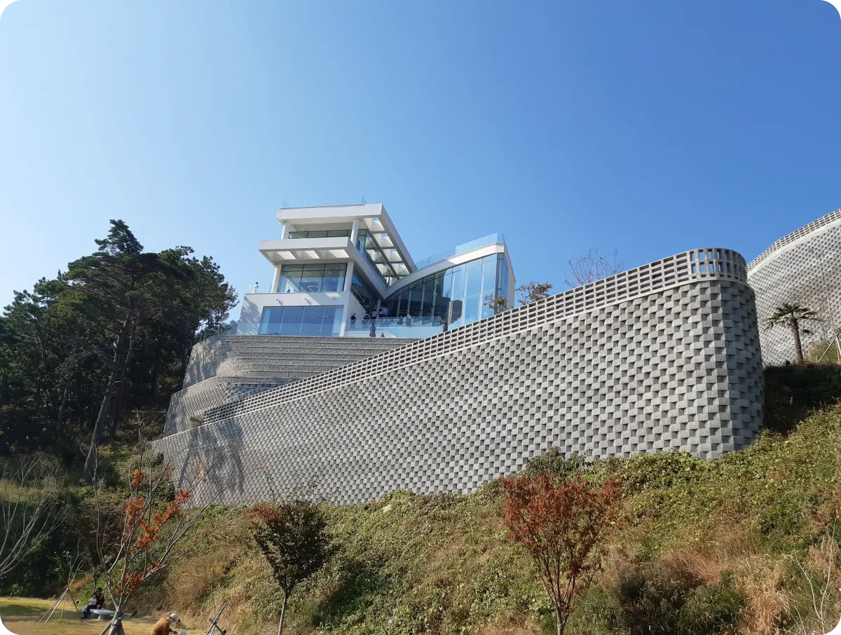 대형-카페-모이핀-외관-모습