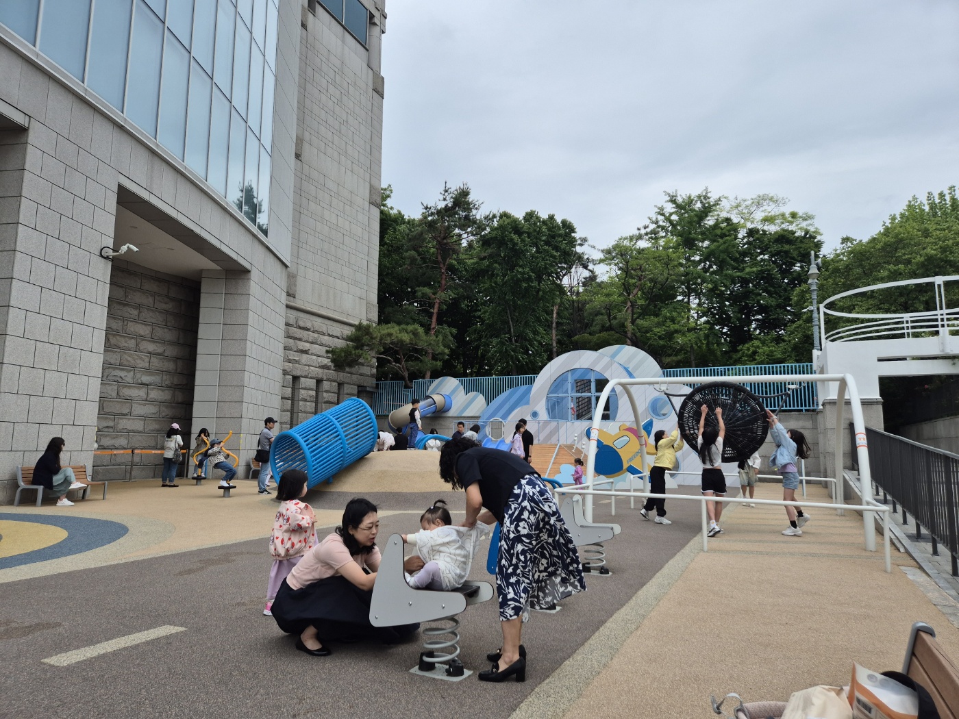 서울 용산 전쟁기념관 어린이박물관 놀이터