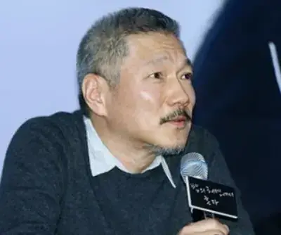홍상수-감독-사진