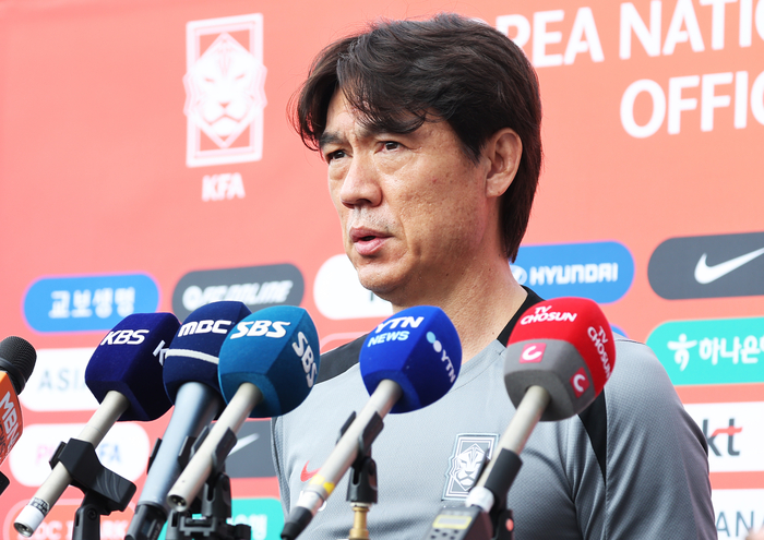 홍명보 감독 동아시안컵