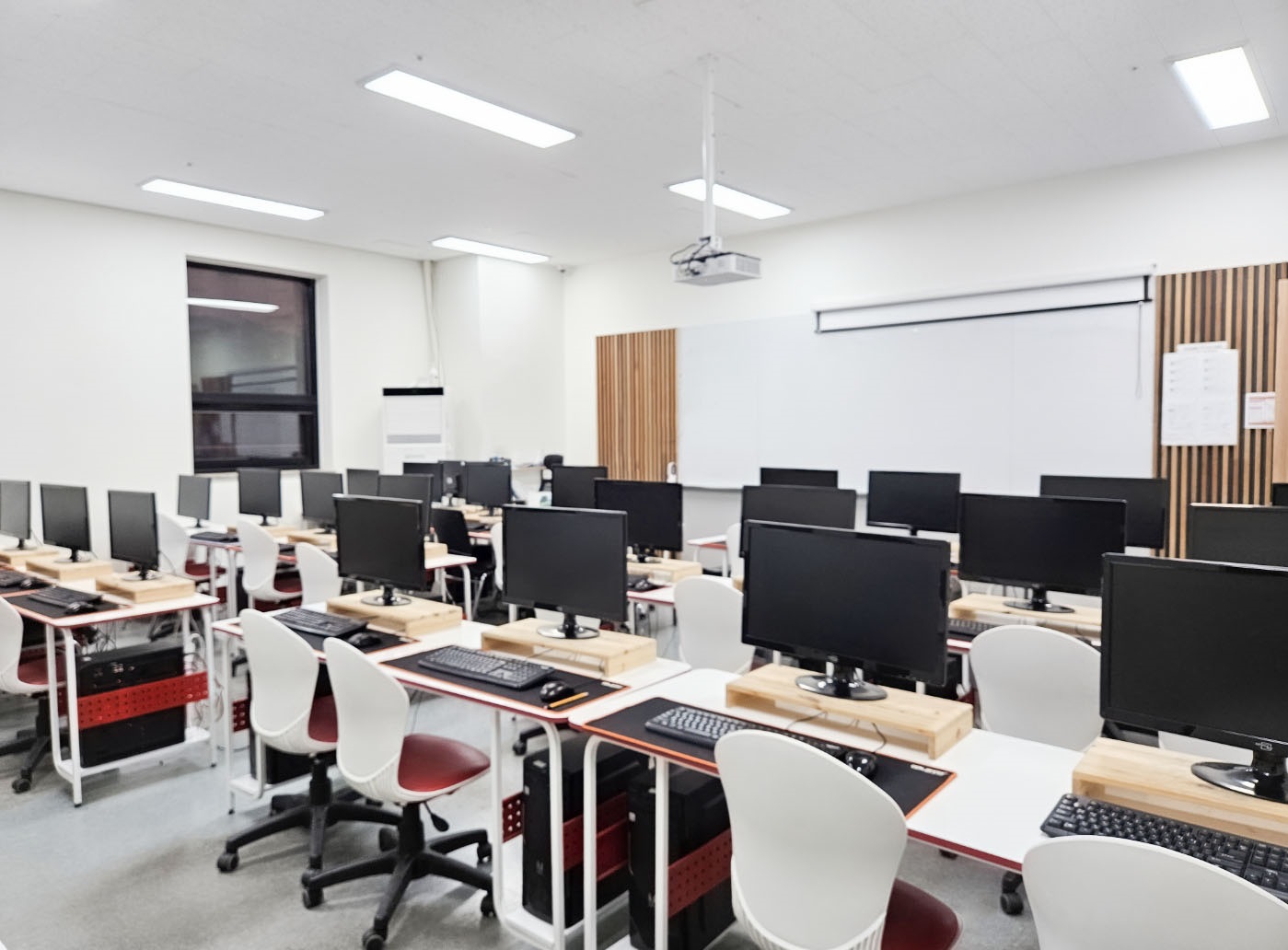 국비지원 부트캠프 구트아카데미 시설