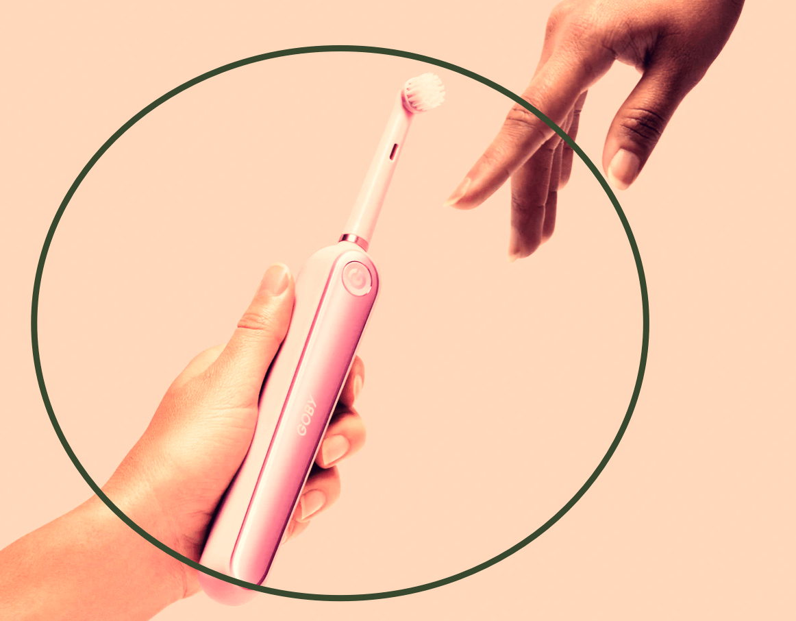 임플란트-수명을-늘려주는-전동칫솔