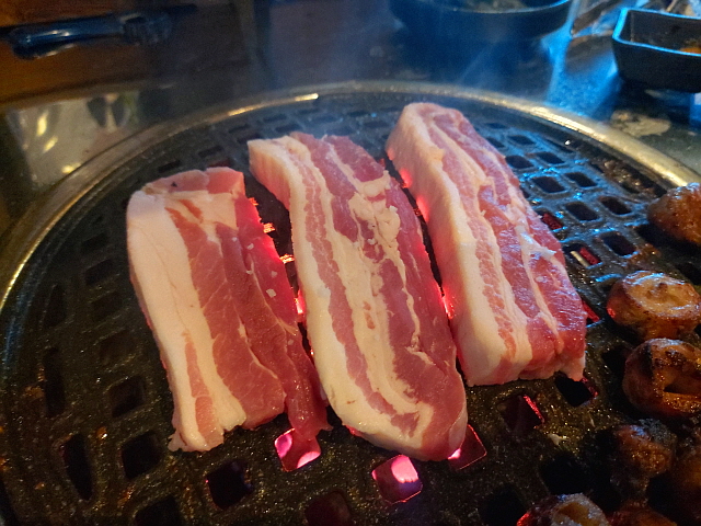 삼겹살 연탄구이