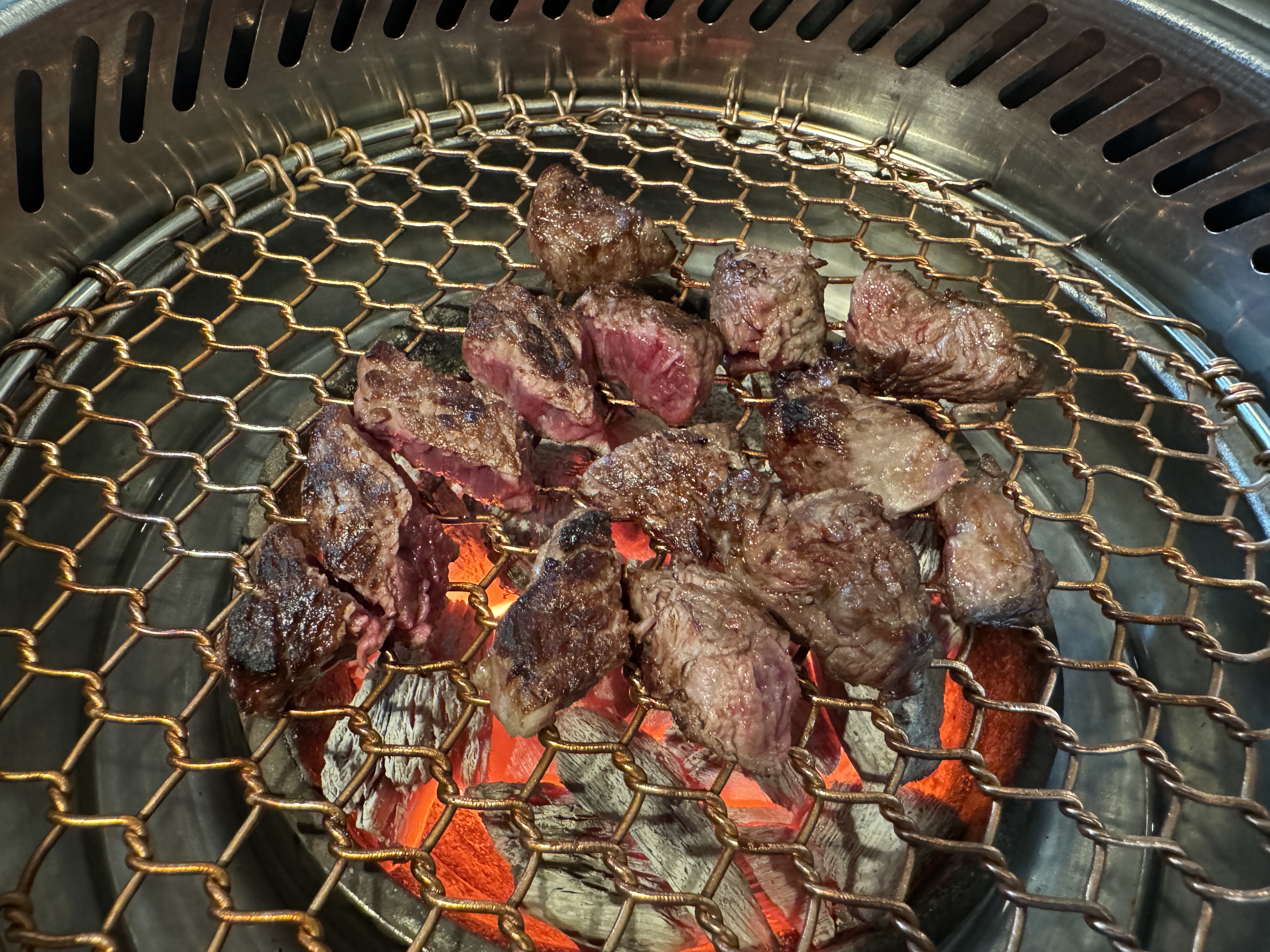 중계-한우-맛집-천우가-안심굽는중