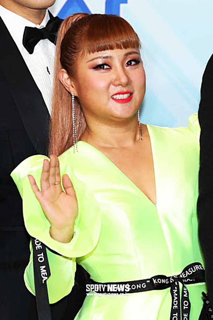 개그우먼-박나래