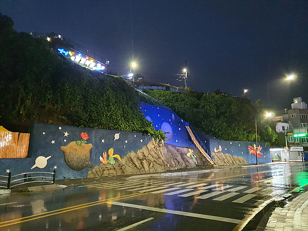 게구석 마을 진입로