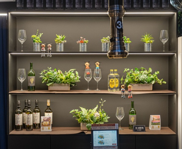 오늘N 퇴근후N 휘준 아나운서가 소개하는 휘슐랭 가이드 홍대 맛집 반가 숯불닭갈비