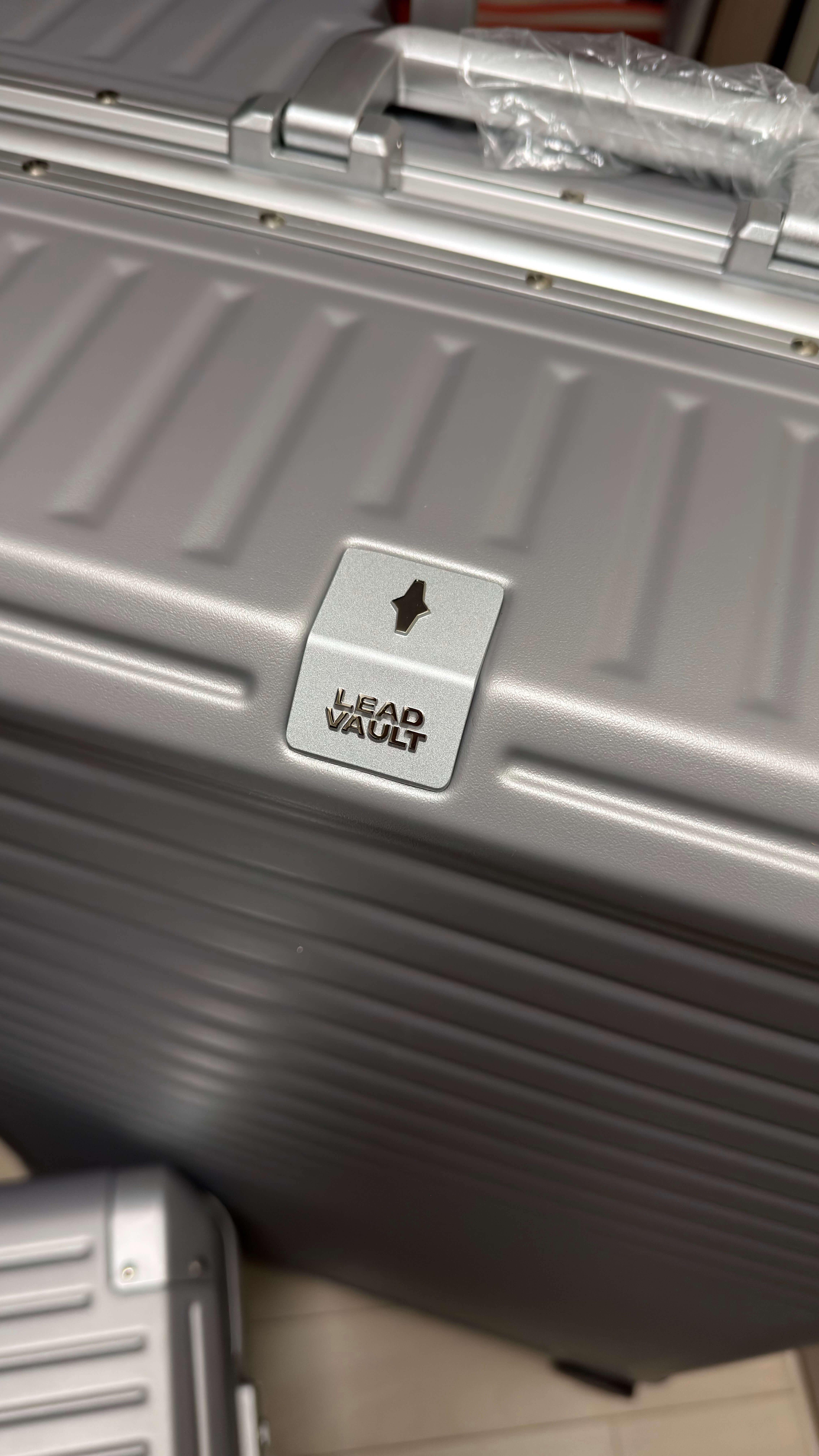 리드볼트 캐리어 플랩