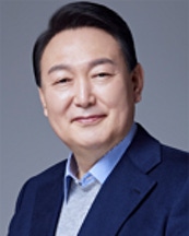 대한민국 제20대 대통령 윤석열, 검사 출신 대통령의 도전과 논란