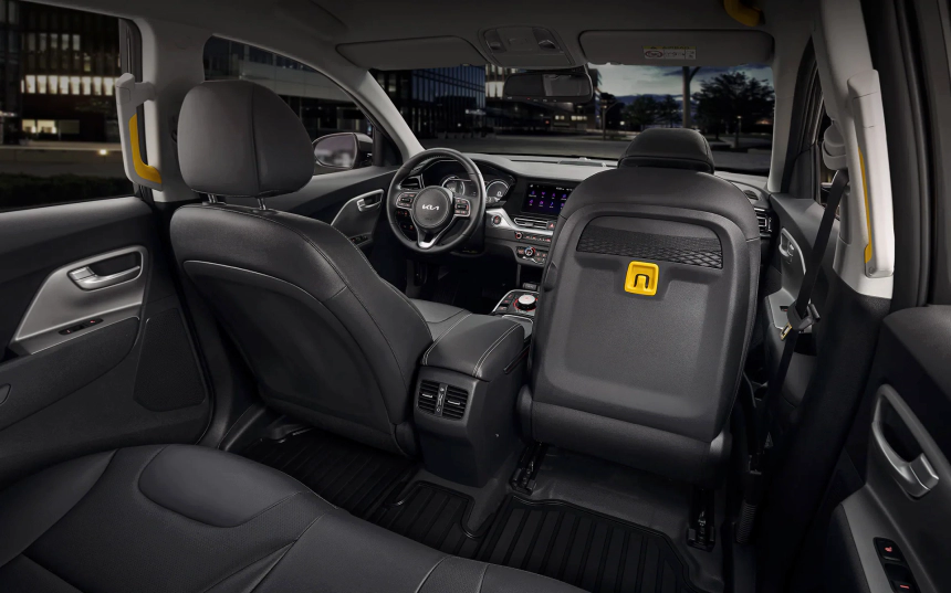 니로 플러스 택시 모델 인테리어