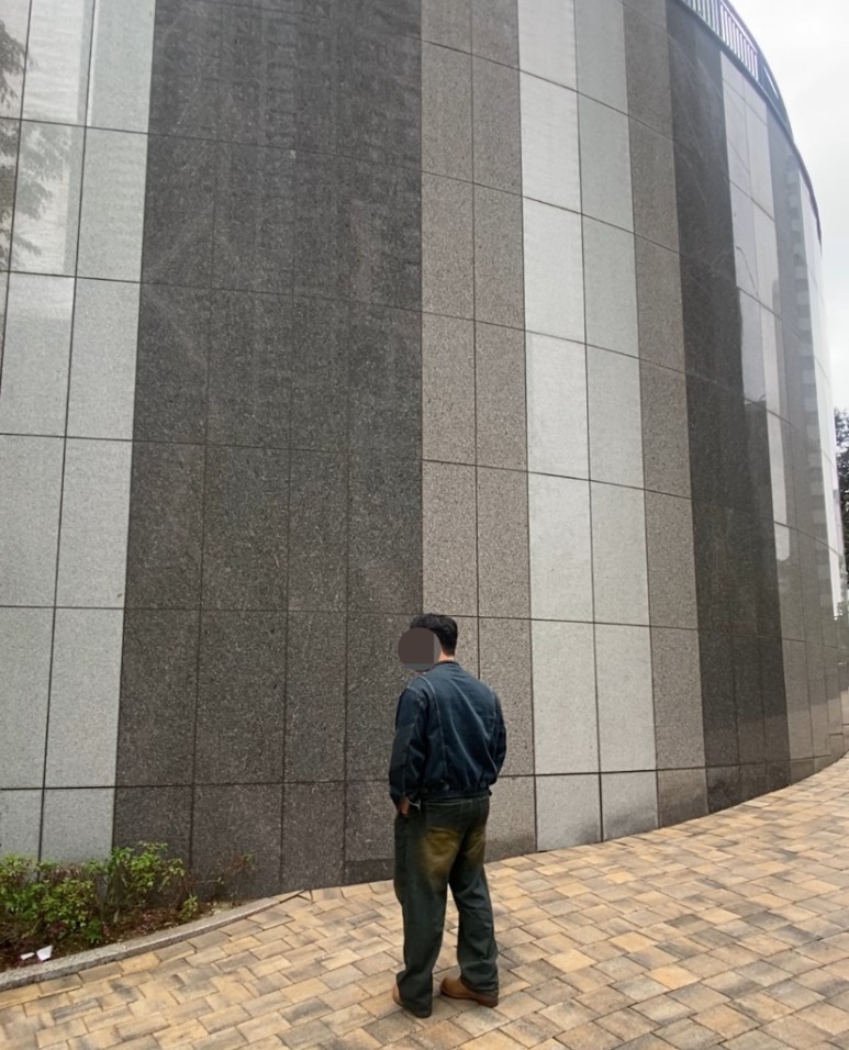 데일리룩(2024. 5. 6.) 디미트리블랙 VLAD 워시드 데님 바이커 자켓, 폴로 기본 반팔 티셔츠, 디미트리블랙 와이드 데님 팬츠, 레드윙 아이언레인저 스웨이드 호손 뮬스키너