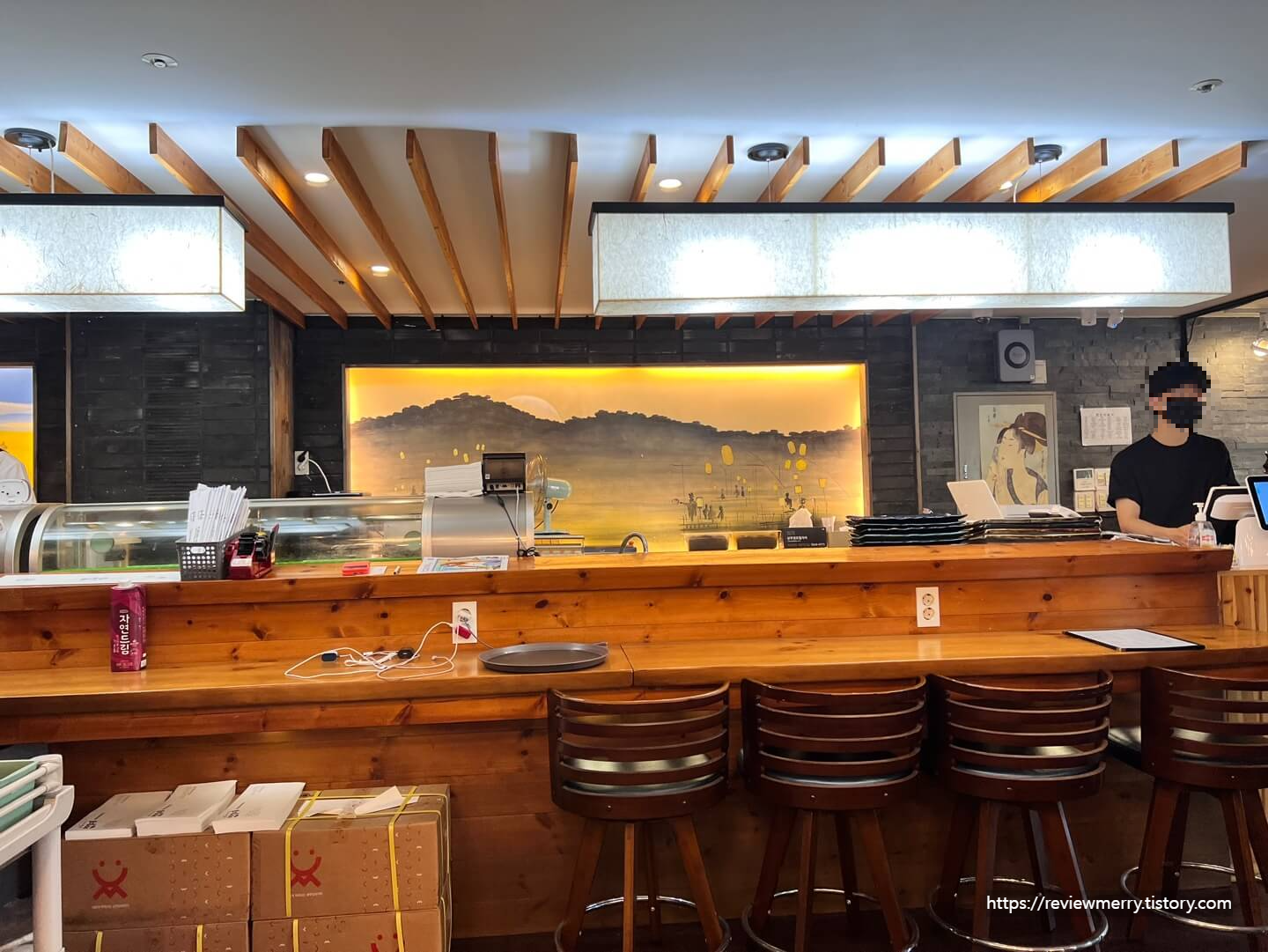 주방 앞 좌석 사진