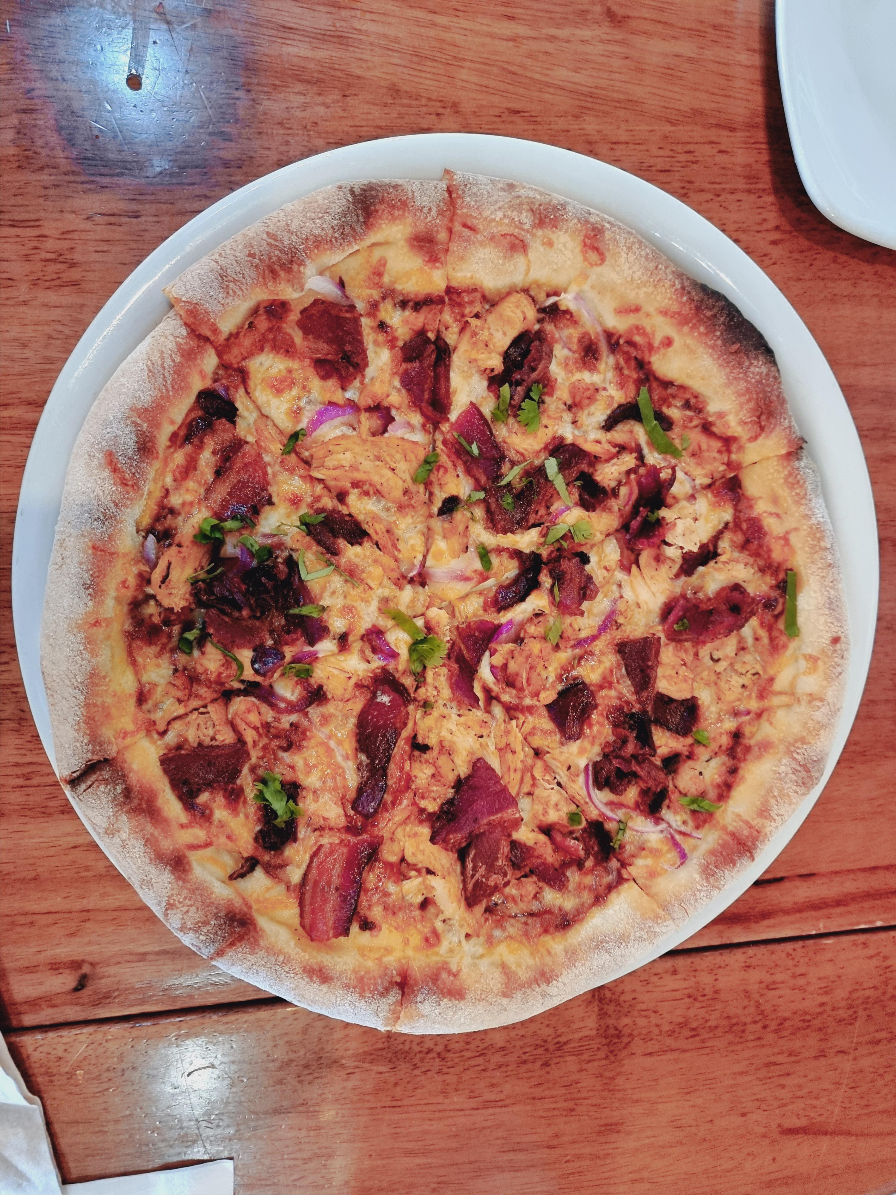 괌맛집 미국음식 피자와 샐러드 맛집 California Pizza Kitchen