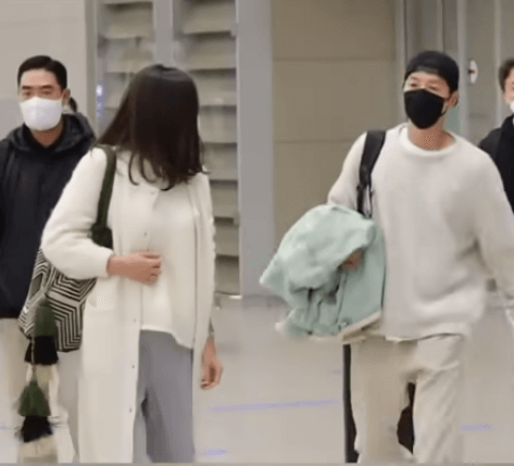 송중기 공항