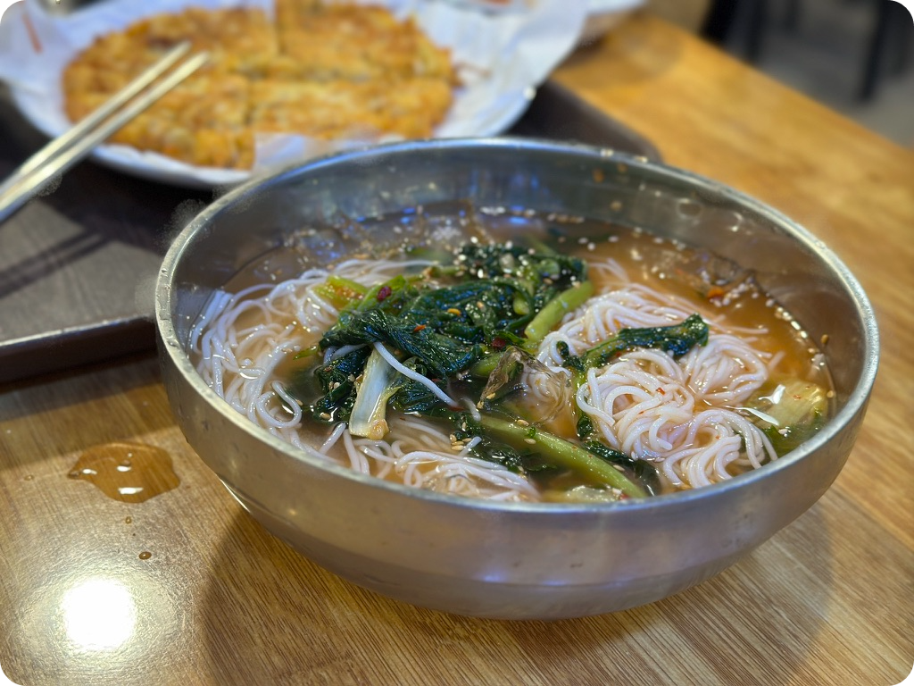 광장시장 모녀김밥 열무국수