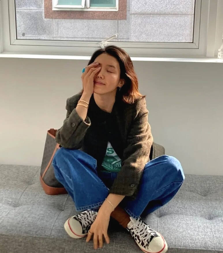 배우 채정안 가방