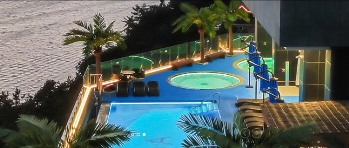 여수 라마다호텔 수영장 야경