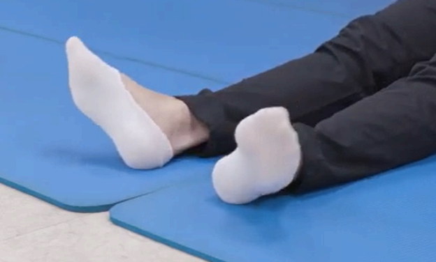 발목 8자 운동 이미지사진