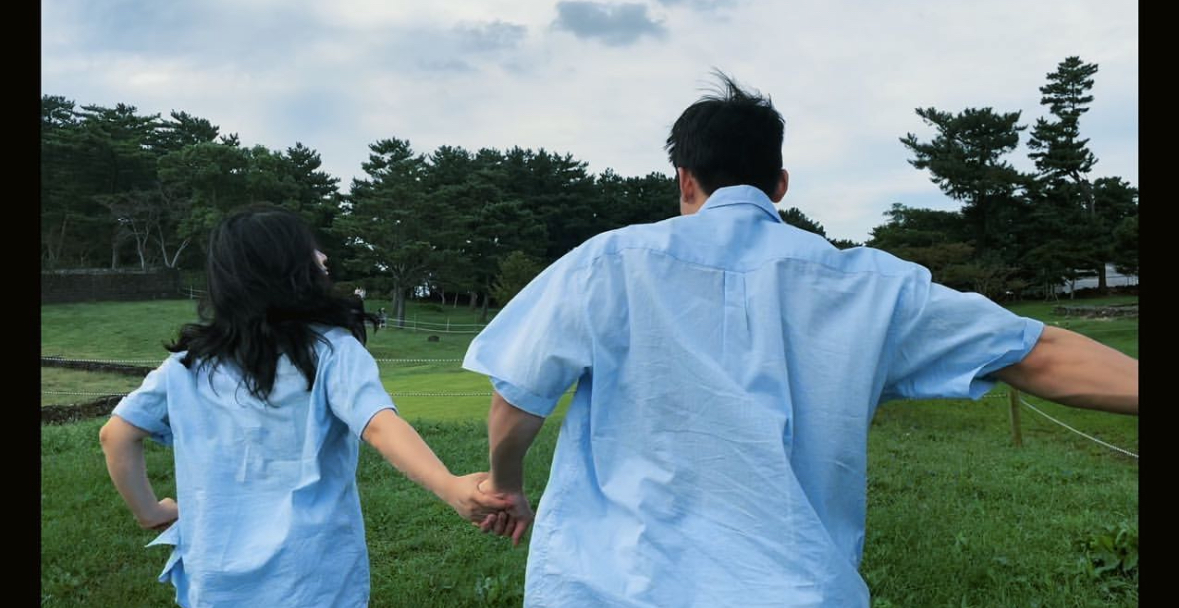 “결혼은 두 사람의 시작이자,
두 가족이 함께 이어지는 길이 된다.”