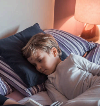 어린이 잠을 자는모습 이미지사진