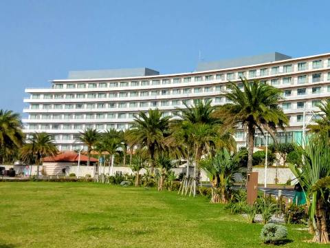 조경도 아름다운 힐튼 오키나와 차탄