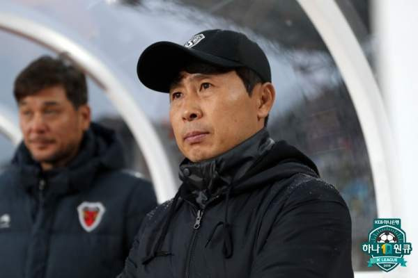 김기동 감독상: 4월 이달의 감독상 수상! FC서울 선두 질주와 역대급 대기록 분석