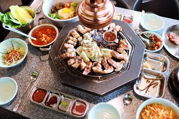 제주 vs 스페인 흑돼지 전의 승자 쫄깃살 쫀득살 황제살 요리 잠실 방이동 맛집 추천 생방송투데이 수요맛전