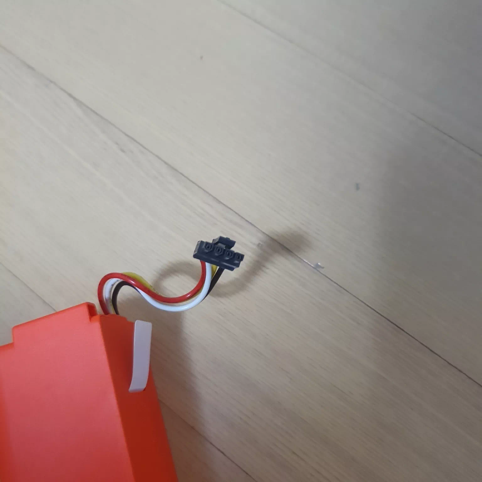 샤오미 로봇 청소기 새 배터리 잭1