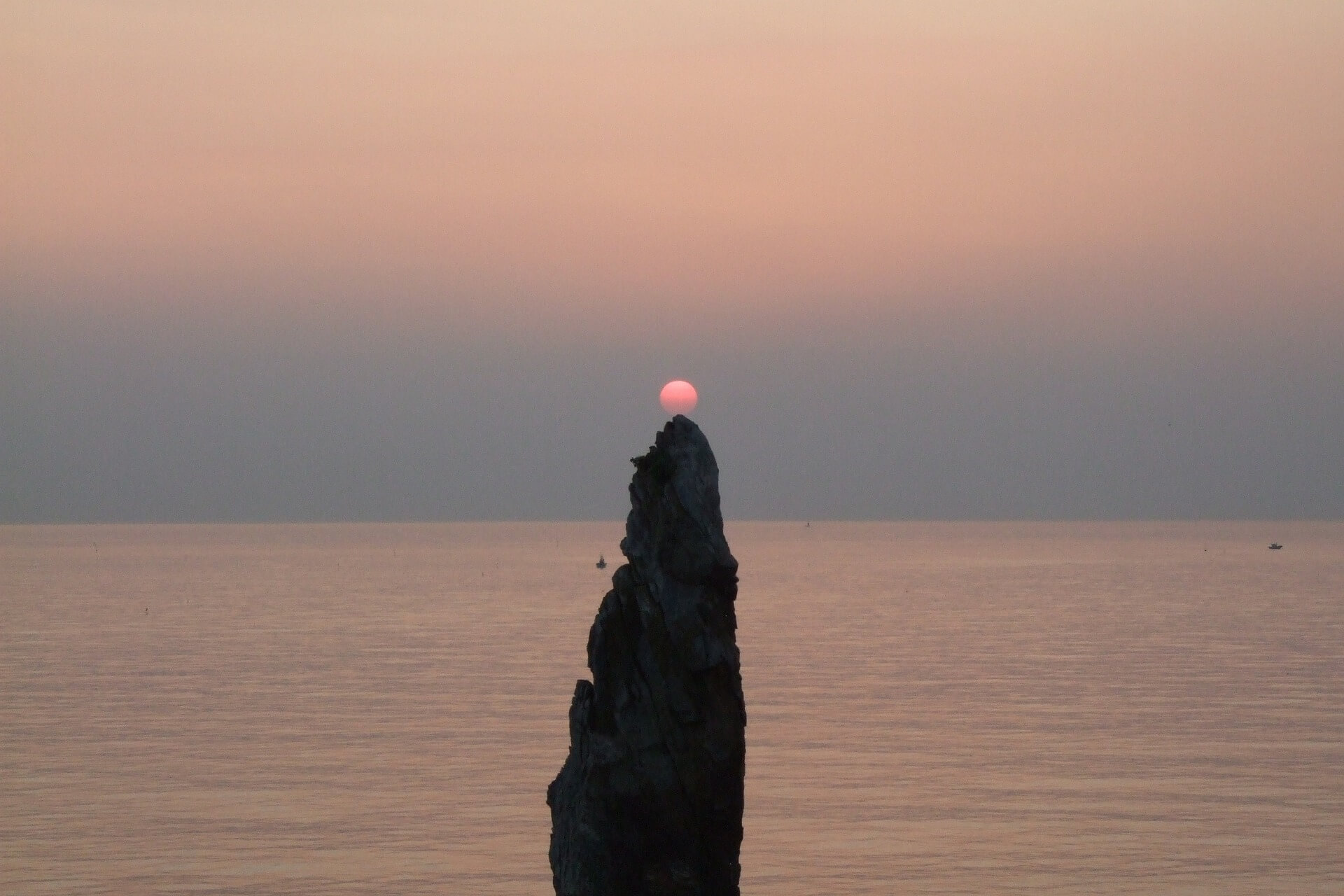 해돋이명소 촛대바위