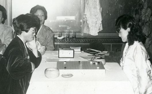 윤희율과-조영숙-한복을-입고-대결하는-모습