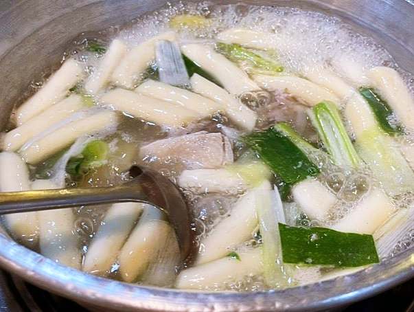 알토란 김명열 대박집 대표 닭한마리 특허 받은 육수로 한국을 넘어 일본까지 강타 맛있는 닭한마리집 종로 동대문 맛집 위치 메뉴 가격 정보