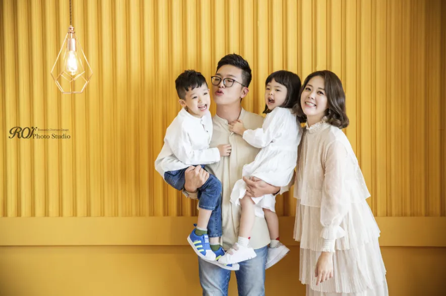 사진관 가족사진 선물 의상 대여 헤어 메이크 가족과 추억 남기는 촬영 준비_4