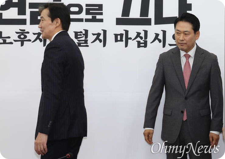 조국, 장동혁 면전서 윤석열&middot;부정선거 사이비 극우랑 절연하라 [사진=오마이뉴스]
