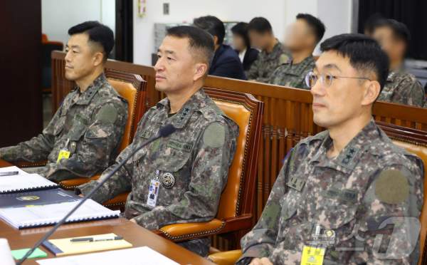 문상호 정보사령관