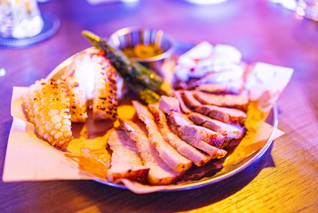 성수동 이색 술집 '캬바레 성수'