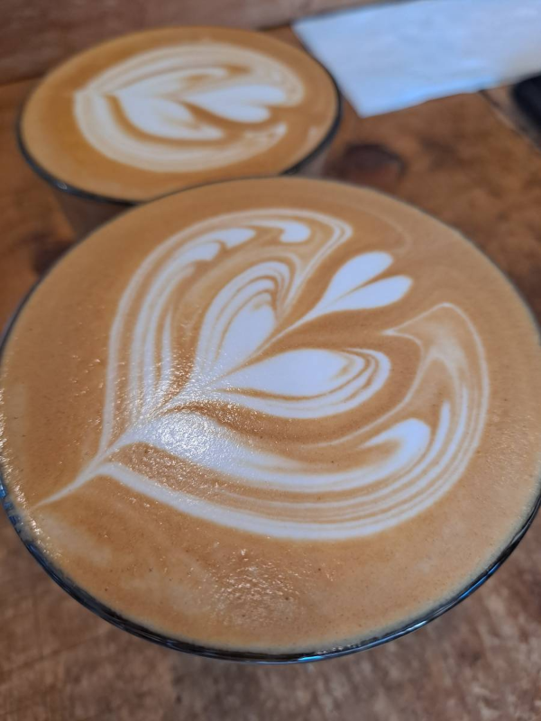 라떼아트 2개 동시에