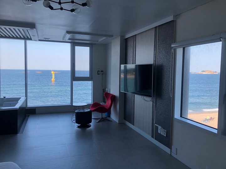 허니후니-302호실