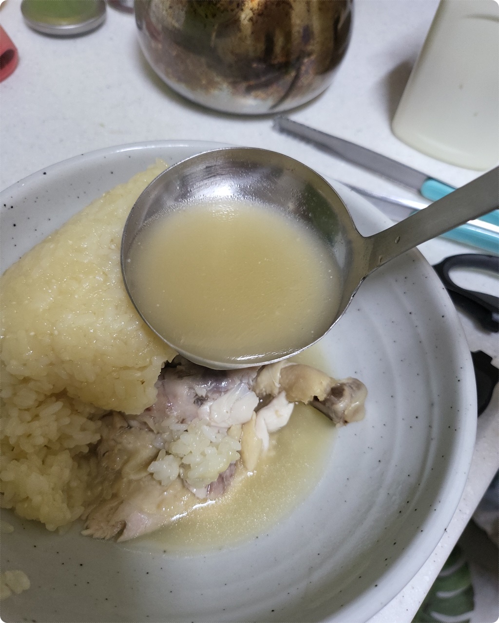 뽀얀 육수